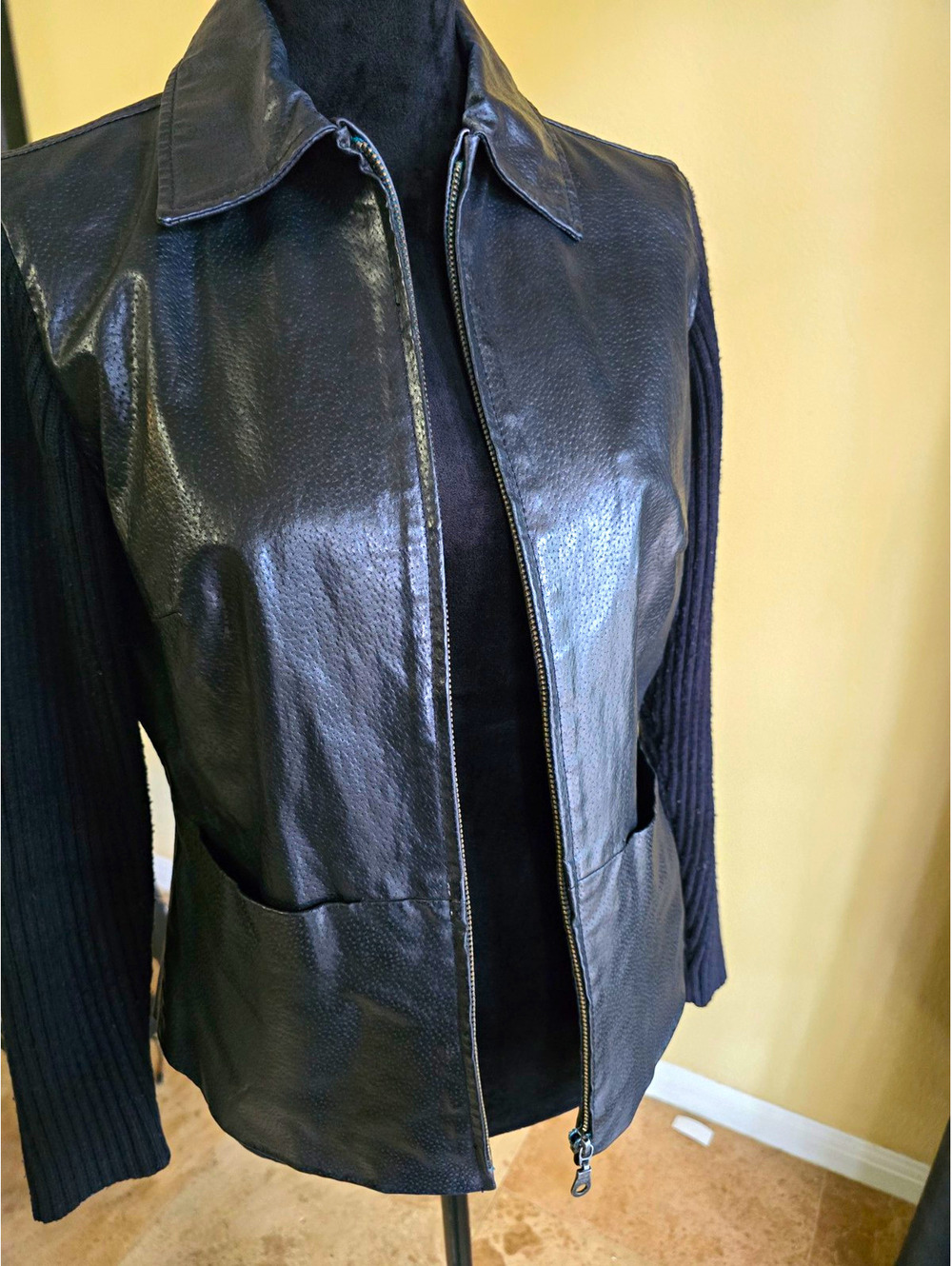 A.M.I. Jacket Womens Size Small Black Leather Full Zip and zippered cuffs
